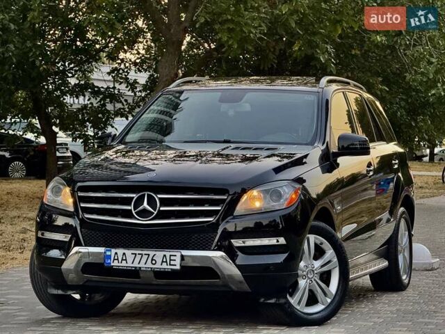 Чорний Мерседес М-Клас, об'ємом двигуна 2.99 л та пробігом 160 тис. км за 16999 $, фото 13 на Automoto.ua
