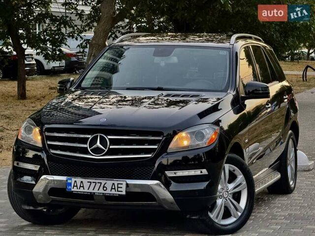 Чорний Мерседес М-Клас, об'ємом двигуна 2.99 л та пробігом 160 тис. км за 16999 $, фото 9 на Automoto.ua