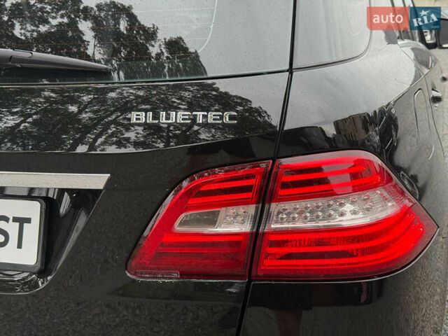 Мерседес М-Класс 2012 в Стрые на Automoto.ua Черный Мерседес М-Класс, объемом двигателя 2.99 л и пробегом 170 тыс. км за 18900 $, фото 11 на Automoto.ua