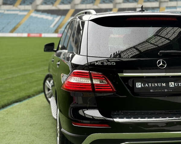 Черный Мерседес М-Класс, объемом двигателя 3.5 л и пробегом 142 тыс. км за 17500 $, фото 21 на Automoto.ua