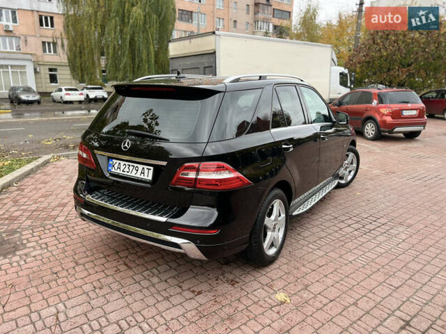 Мерседес М-Класс 2012 в Киеве на Automoto.ua Черный Мерседес М-Класс, объемом двигателя 3.5 л и пробегом 160 тыс. км за 17900 $, фото 5 на Automoto.ua