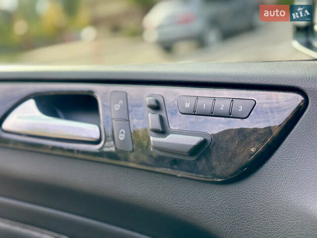 Черный Мерседес М-Класс, объемом двигателя 2.99 л и пробегом 226 тыс. км за 20499 $, фото 37 на Automoto.ua