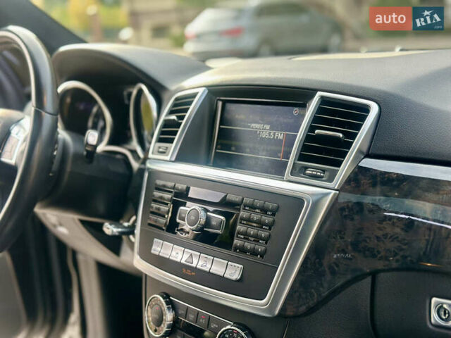 Черный Мерседес М-Класс, объемом двигателя 2.99 л и пробегом 226 тыс. км за 20499 $, фото 32 на Automoto.ua