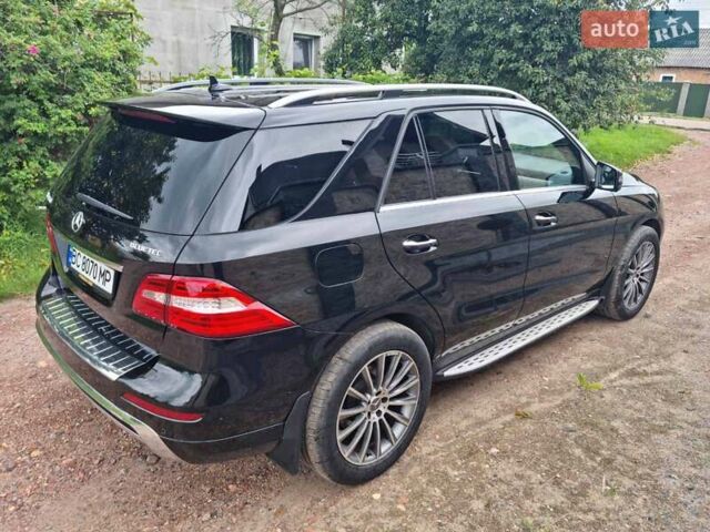 Черный Мерседес М-Класс, объемом двигателя 3 л и пробегом 215 тыс. км за 24900 $, фото 6 на Automoto.ua