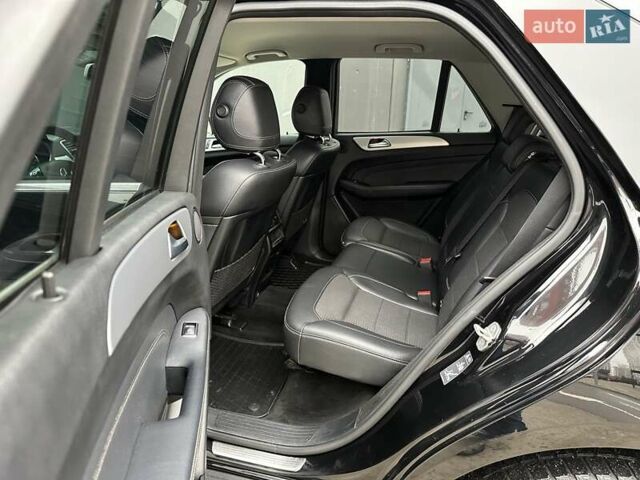 Чорний Мерседес М-Клас, об'ємом двигуна 2.2 л та пробігом 271 тис. км за 16450 $, фото 28 на Automoto.ua