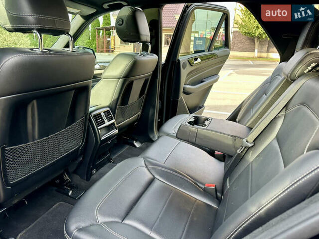 Черный Мерседес М-Класс, объемом двигателя 2.99 л и пробегом 226 тыс. км за 20499 $, фото 47 на Automoto.ua