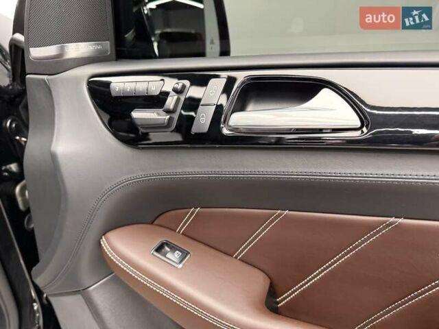 Черный Мерседес М-Класс, объемом двигателя 5.46 л и пробегом 119 тыс. км за 32990 $, фото 37 на Automoto.ua