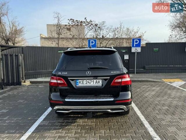 Черный Мерседес М-Класс, объемом двигателя 2.99 л и пробегом 240 тыс. км за 21900 $, фото 8 на Automoto.ua