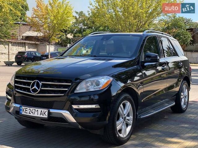 Чорний Мерседес М-Клас, об'ємом двигуна 2.99 л та пробігом 240 тис. км за 22499 $, фото 4 на Automoto.ua