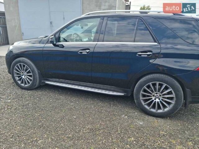 Черный Мерседес М-Класс, объемом двигателя 3 л и пробегом 215 тыс. км за 24900 $, фото 49 на Automoto.ua