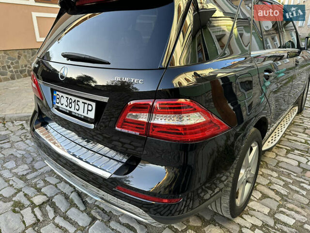 Черный Мерседес М-Класс, объемом двигателя 2.14 л и пробегом 247 тыс. км за 20500 $, фото 19 на Automoto.ua