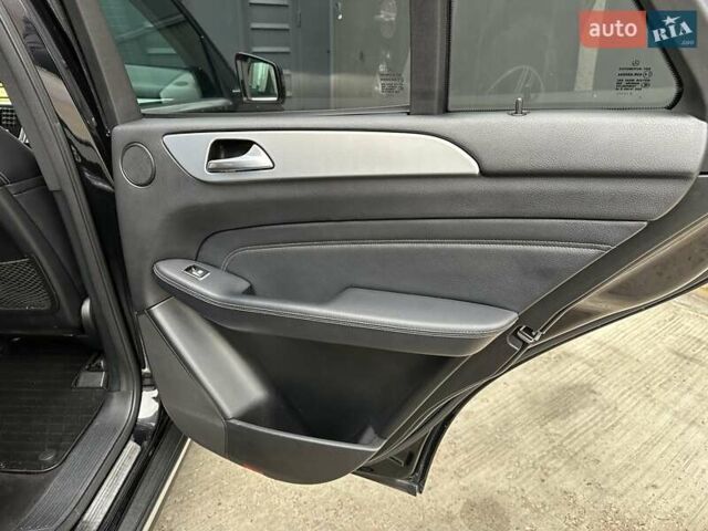 Чорний Мерседес М-Клас, об'ємом двигуна 2.2 л та пробігом 271 тис. км за 16450 $, фото 50 на Automoto.ua