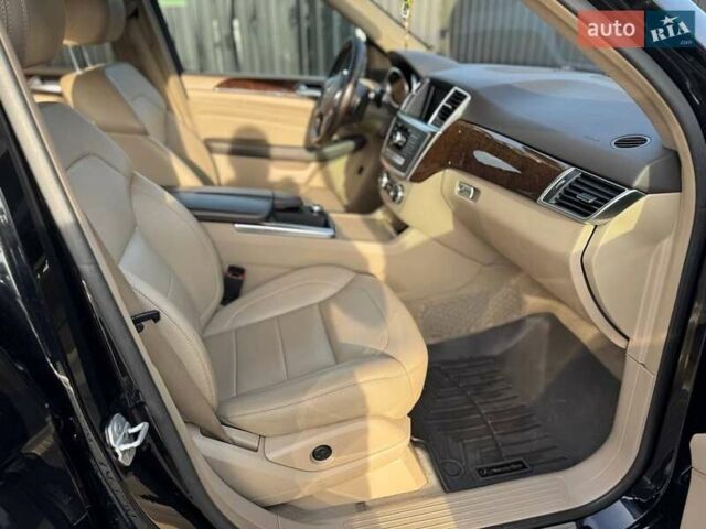 Черный Мерседес М-Класс, объемом двигателя 2.99 л и пробегом 240 тыс. км за 21900 $, фото 13 на Automoto.ua