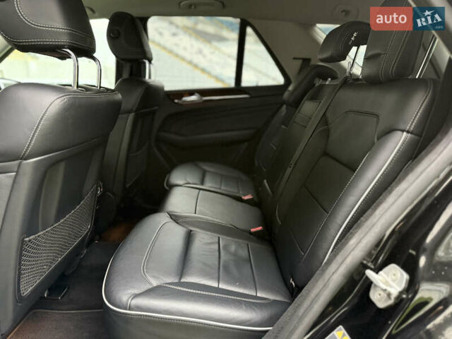 Черный Мерседес М-Класс, объемом двигателя 3.5 л и пробегом 142 тыс. км за 17500 $, фото 42 на Automoto.ua