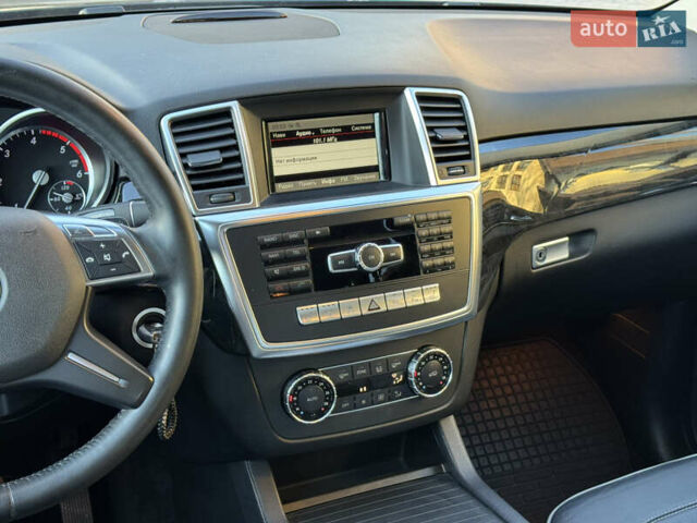 Черный Мерседес М-Класс, объемом двигателя 2.14 л и пробегом 160 тыс. км за 22500 $, фото 16 на Automoto.ua