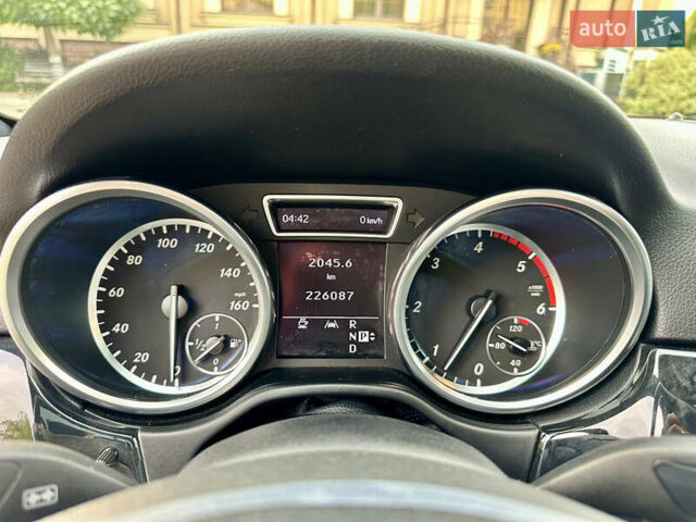 Черный Мерседес М-Класс, объемом двигателя 2.99 л и пробегом 226 тыс. км за 20499 $, фото 51 на Automoto.ua