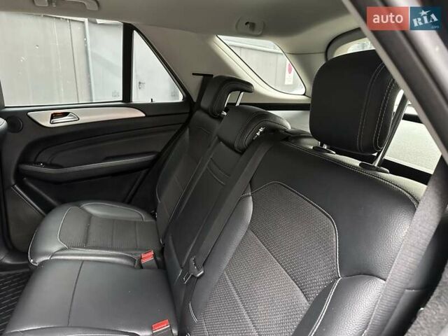 Чорний Мерседес М-Клас, об'ємом двигуна 2.2 л та пробігом 271 тис. км за 16450 $, фото 30 на Automoto.ua