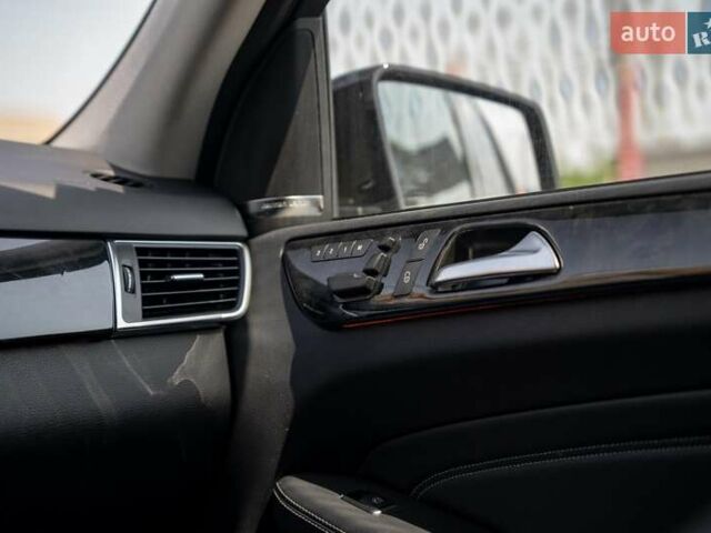 Черный Мерседес М-Класс, объемом двигателя 2.99 л и пробегом 121 тыс. км за 26900 $, фото 29 на Automoto.ua