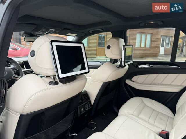 Черный Мерседес М-Класс, объемом двигателя 5.5 л и пробегом 179 тыс. км за 24500 $, фото 8 на Automoto.ua