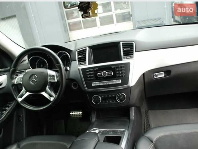 Чорний Мерседес М-Клас, об'ємом двигуна 3.5 л та пробігом 186 тис. км за 4650 $, фото 2 на Automoto.ua