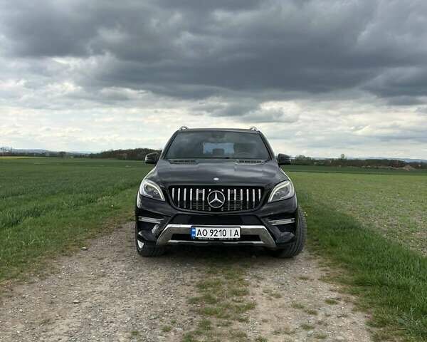 Черный Мерседес М-Класс, объемом двигателя 2.99 л и пробегом 250 тыс. км за 23700 $, фото 13 на Automoto.ua