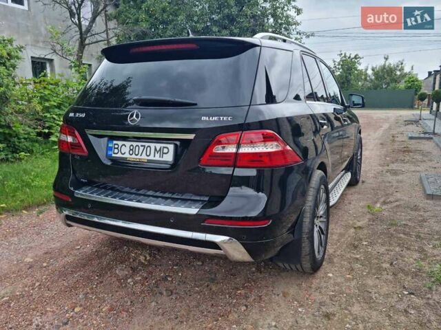 Черный Мерседес М-Класс, объемом двигателя 3 л и пробегом 215 тыс. км за 24900 $, фото 8 на Automoto.ua