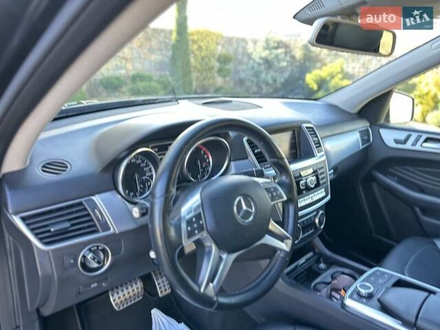 Черный Мерседес М-Класс, объемом двигателя 3 л и пробегом 181 тыс. км за 22900 $, фото 17 на Automoto.ua