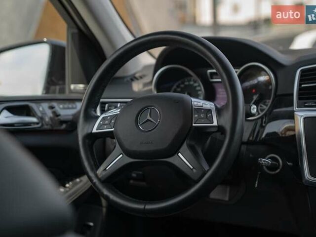 Черный Мерседес М-Класс, объемом двигателя 2.99 л и пробегом 121 тыс. км за 26900 $, фото 21 на Automoto.ua