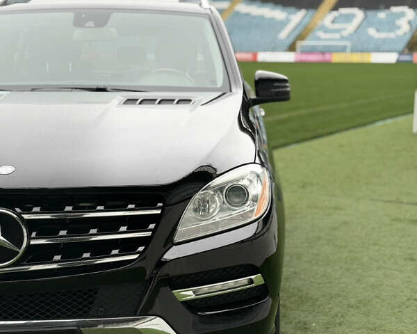 Черный Мерседес М-Класс, объемом двигателя 3.5 л и пробегом 142 тыс. км за 17500 $, фото 7 на Automoto.ua