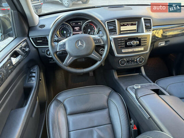 Черный Мерседес М-Класс, объемом двигателя 2.14 л и пробегом 160 тыс. км за 22500 $, фото 14 на Automoto.ua