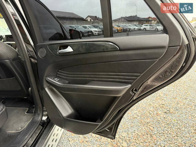 Мерседес М-Класс 2012 в Стрые на Automoto.ua Черный Мерседес М-Класс, объемом двигателя 2.99 л и пробегом 170 тыс. км за 18900 $, фото 49 на Automoto.ua