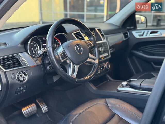 Черный Мерседес М-Класс, объемом двигателя 3 л и пробегом 274 тыс. км за 19700 $, фото 16 на Automoto.ua