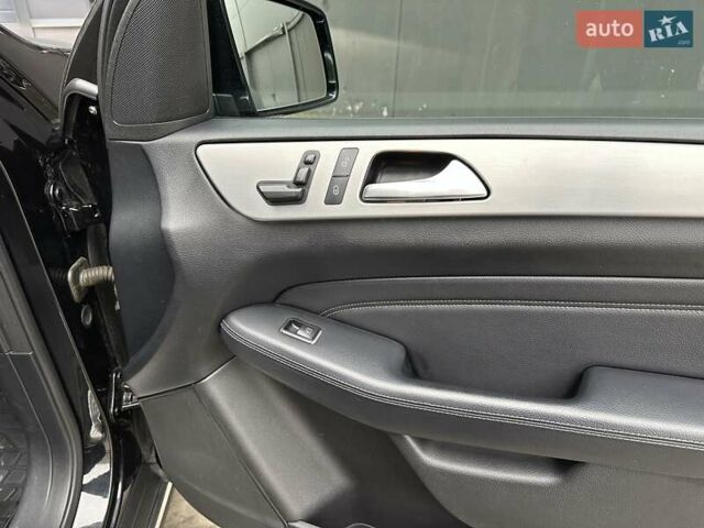 Чорний Мерседес М-Клас, об'ємом двигуна 2.2 л та пробігом 271 тис. км за 16450 $, фото 44 на Automoto.ua