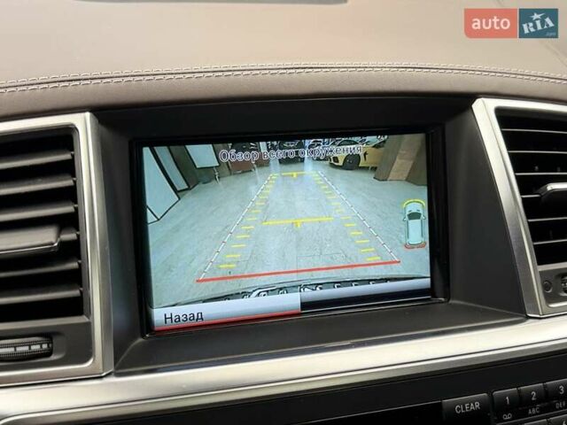 Черный Мерседес М-Класс, объемом двигателя 5.46 л и пробегом 119 тыс. км за 32990 $, фото 52 на Automoto.ua