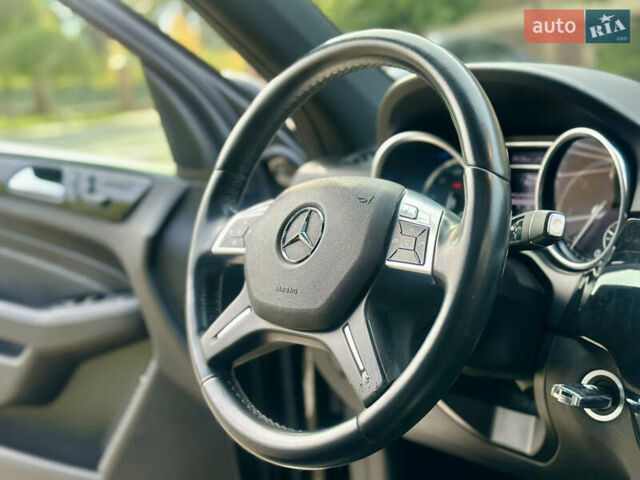 Черный Мерседес М-Класс, объемом двигателя 2.99 л и пробегом 226 тыс. км за 20499 $, фото 31 на Automoto.ua