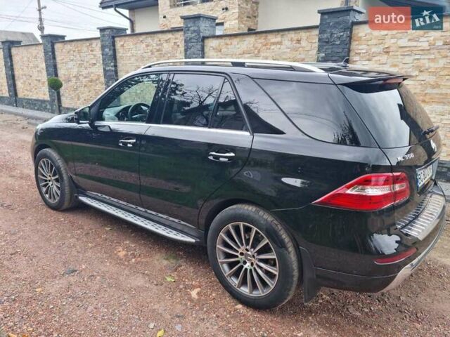 Черный Мерседес М-Класс, объемом двигателя 3 л и пробегом 215 тыс. км за 24900 $, фото 15 на Automoto.ua