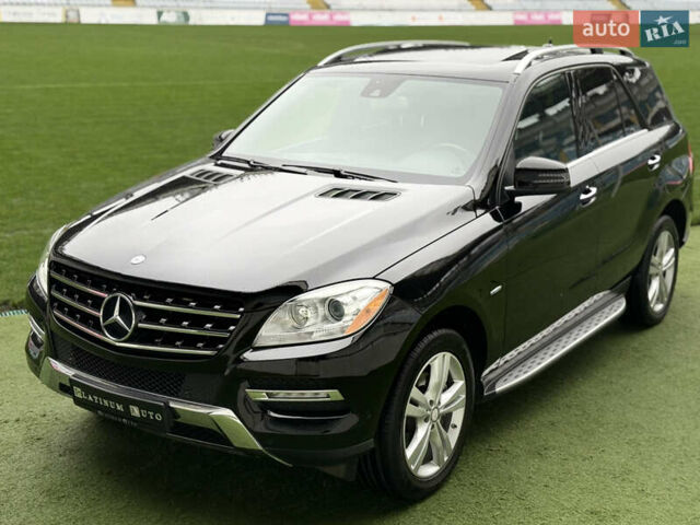 Черный Мерседес М-Класс, объемом двигателя 3.5 л и пробегом 142 тыс. км за 17500 $, фото 10 на Automoto.ua