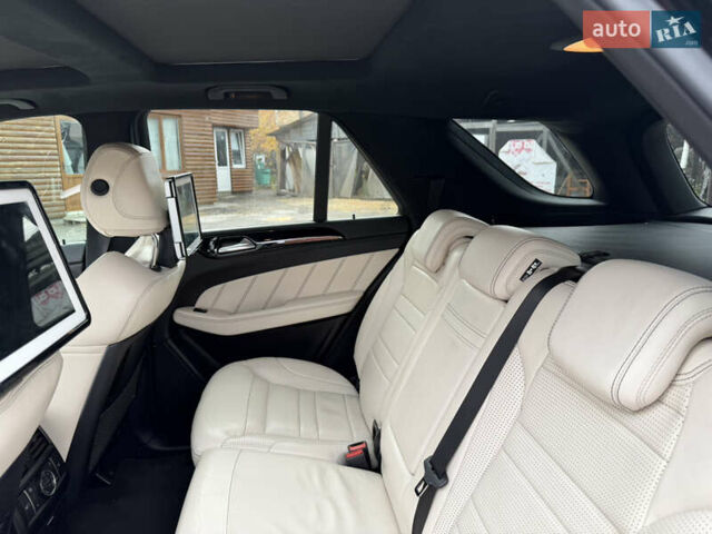Черный Мерседес М-Класс, объемом двигателя 5.5 л и пробегом 179 тыс. км за 24500 $, фото 10 на Automoto.ua