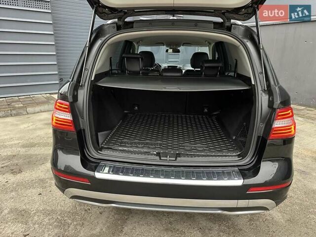 Чорний Мерседес М-Клас, об'ємом двигуна 2.2 л та пробігом 271 тис. км за 16450 $, фото 53 на Automoto.ua