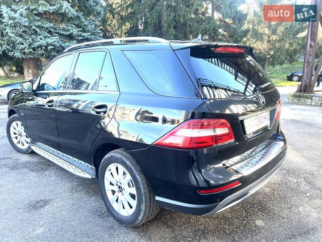 Черный Мерседес М-Класс, объемом двигателя 2.14 л и пробегом 198 тыс. км за 21700 $, фото 2 на Automoto.ua