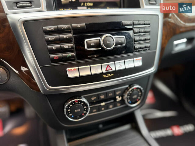 Черный Мерседес М-Класс, объемом двигателя 3.5 л и пробегом 142 тыс. км за 17500 $, фото 38 на Automoto.ua