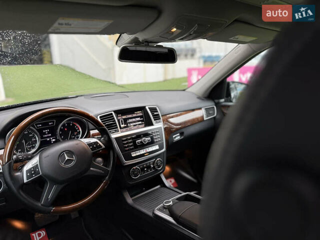 Черный Мерседес М-Класс, объемом двигателя 3.5 л и пробегом 142 тыс. км за 17500 $, фото 40 на Automoto.ua