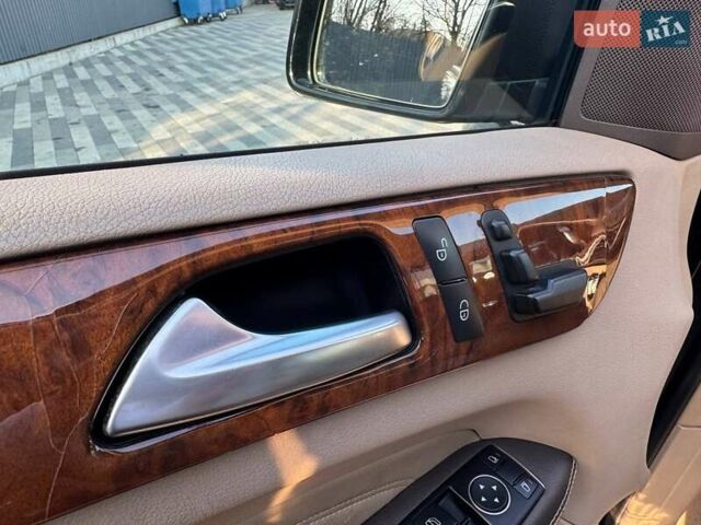 Черный Мерседес М-Класс, объемом двигателя 2.99 л и пробегом 168 тыс. км за 21900 $, фото 8 на Automoto.ua