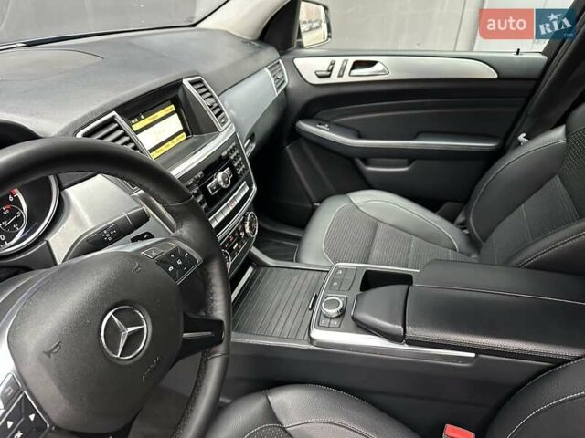 Чорний Мерседес М-Клас, об'ємом двигуна 2.2 л та пробігом 271 тис. км за 16450 $, фото 27 на Automoto.ua