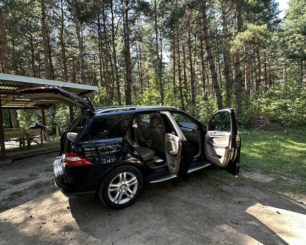 Чорний Мерседес М-Клас, об'ємом двигуна 3.5 л та пробігом 280 тис. км за 21700 $, фото 18 на Automoto.ua