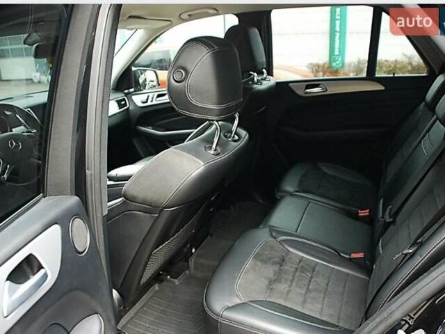 Чорний Мерседес М-Клас, об'ємом двигуна 3.5 л та пробігом 186 тис. км за 4650 $, фото 3 на Automoto.ua