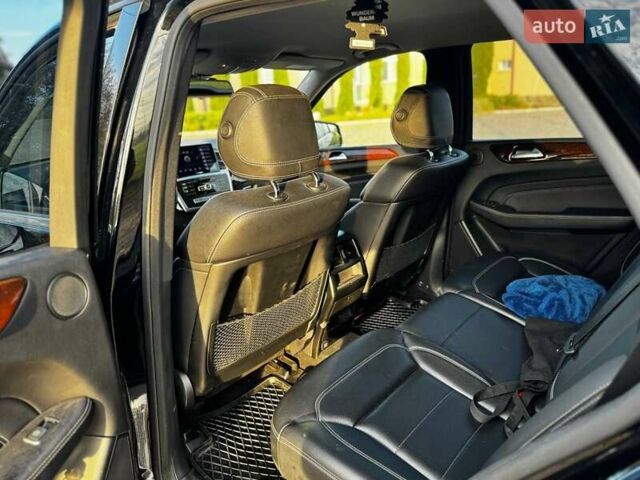 Мерседес М-Класс 2012 в Залещиках на Automoto.ua Черный Мерседес М-Класс, объемом двигателя 2.99 л и пробегом 128 тыс. км за 24200 $, фото 13 на Automoto.ua