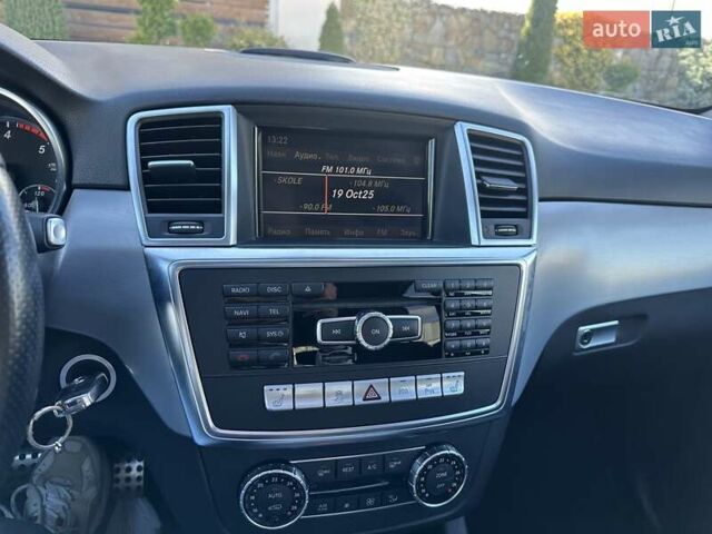 Черный Мерседес М-Класс, объемом двигателя 3 л и пробегом 181 тыс. км за 22900 $, фото 32 на Automoto.ua