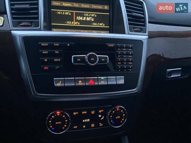 Черный Мерседес М-Класс, объемом двигателя 2.99 л и пробегом 246 тыс. км за 21000 $, фото 31 на Automoto.ua