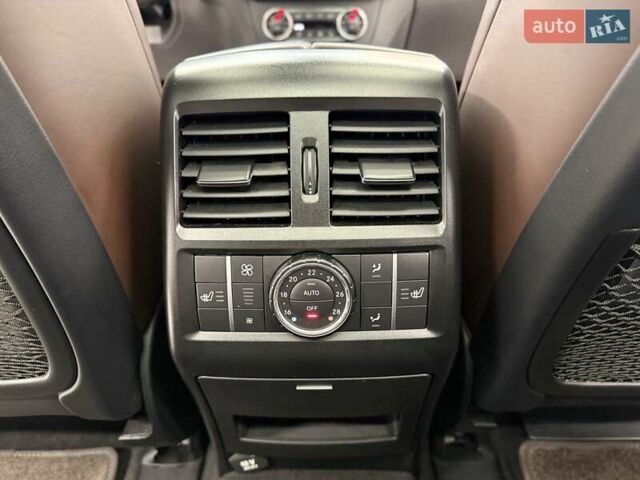 Черный Мерседес М-Класс, объемом двигателя 5.46 л и пробегом 119 тыс. км за 32990 $, фото 35 на Automoto.ua